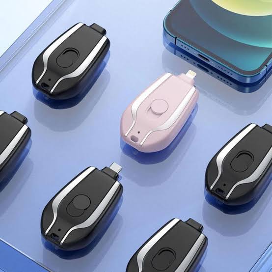 Iphone Keychain Phone Charger Emergency Power Banks Retractable Plug Power Fast Charging